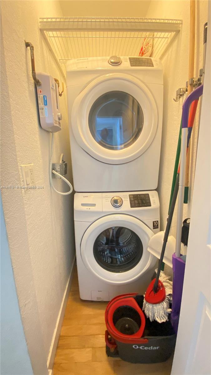 7171 Bay Dr #7 Miami Beach, FL 33141