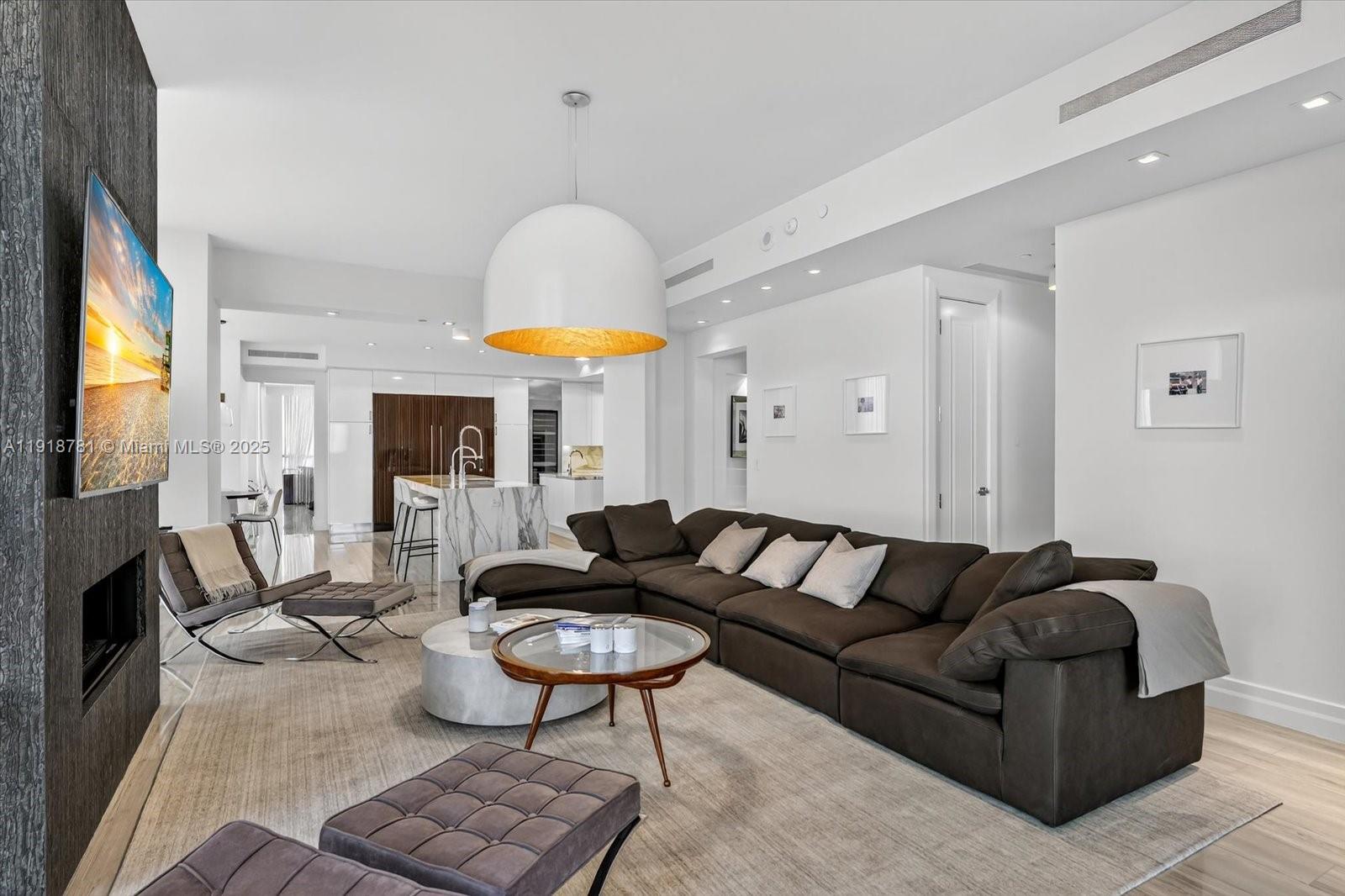 image Mansions At Acqualina12