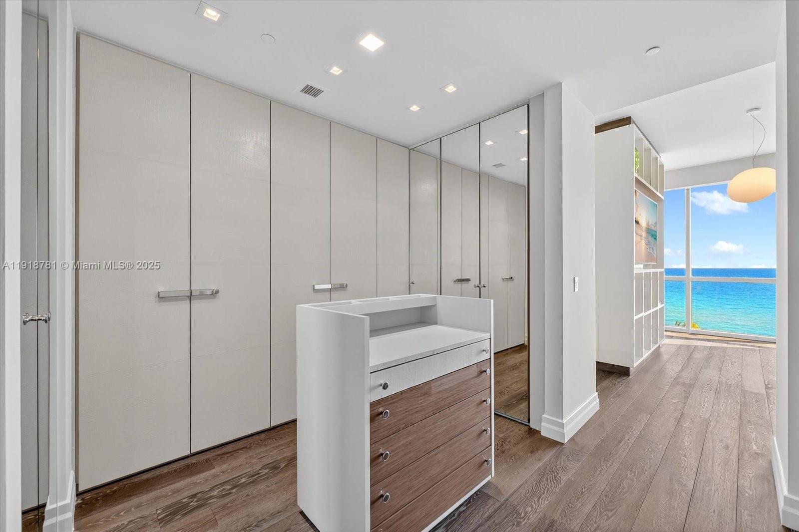 image Mansions At Acqualina18