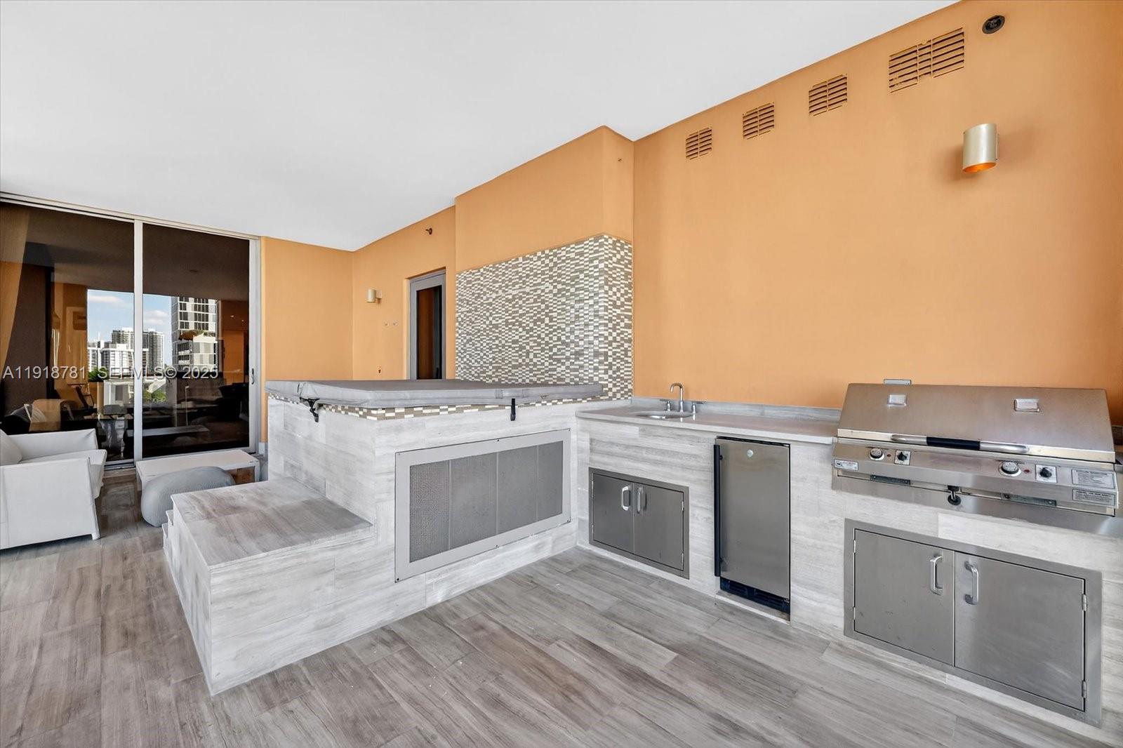 image The Mansions at Acqualina33