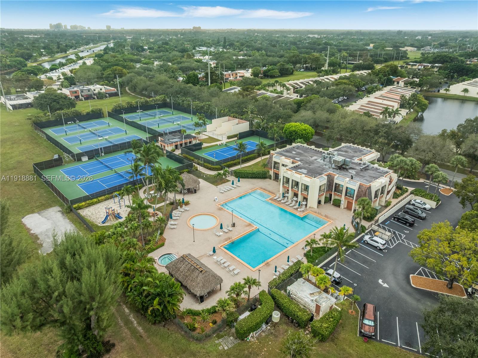 7827 SW 106th Cir #7827 Miami, FL 33173