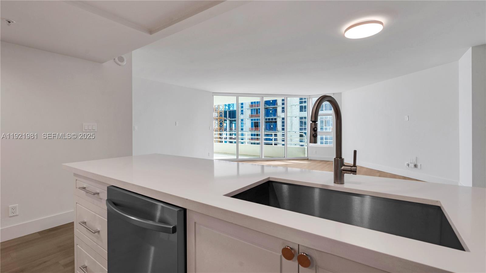 555 NE 34th St #1209 Miami, FL 33137