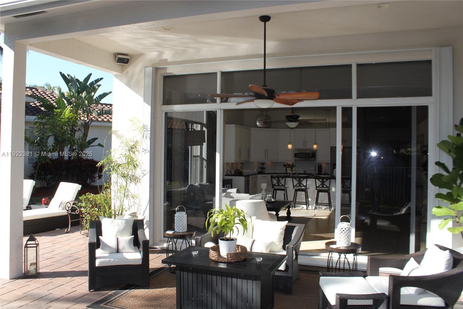 2524 Bay Pointe Ct #2524 Weston, FL 33327