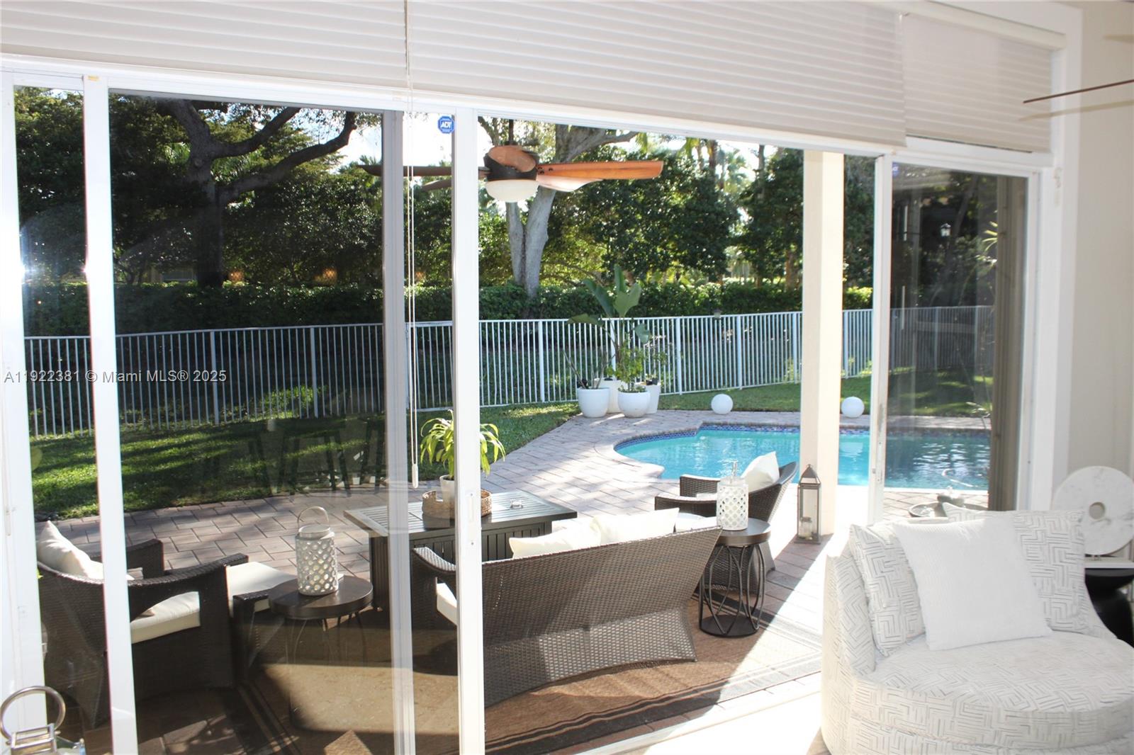 2524 Bay Pointe Ct #2524 Weston, FL 33327