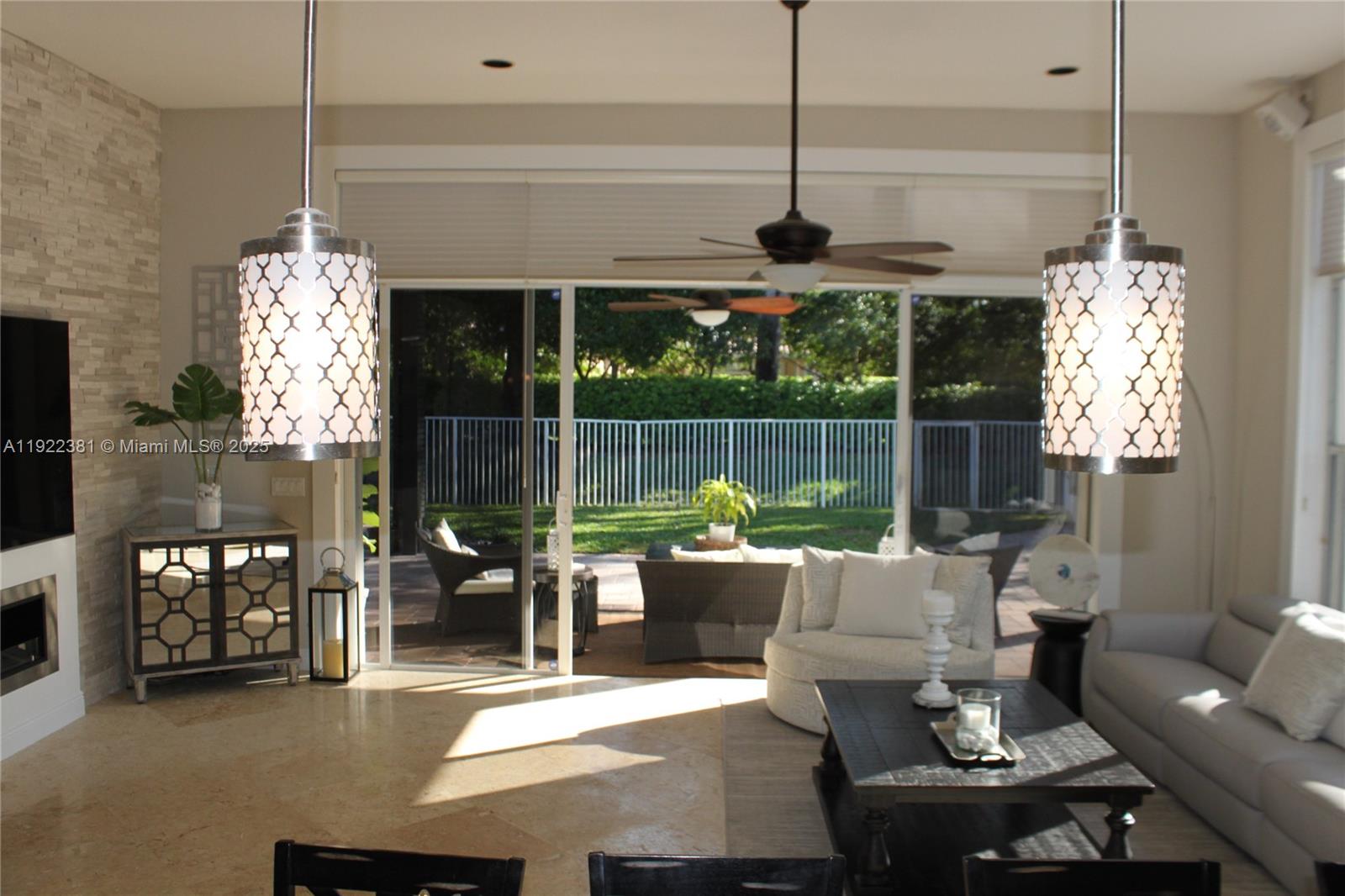 2524 Bay Pointe Ct #2524 Weston, FL 33327