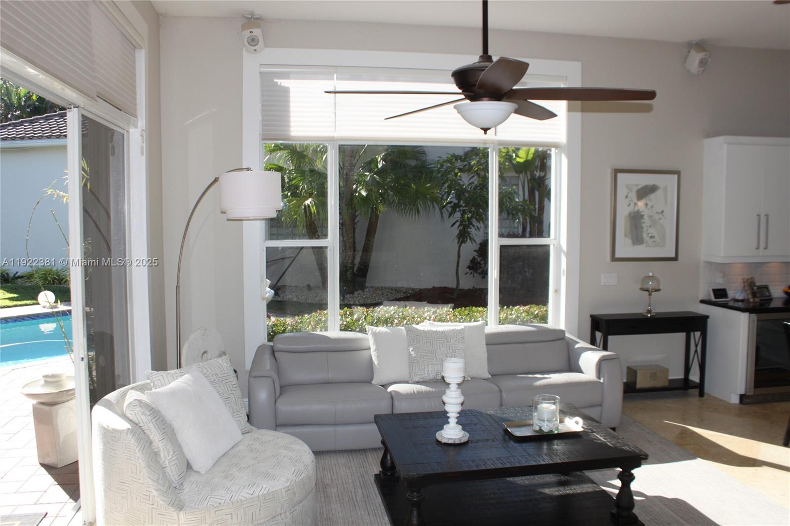 2524 Bay Pointe Ct #2524 Weston, FL 33327