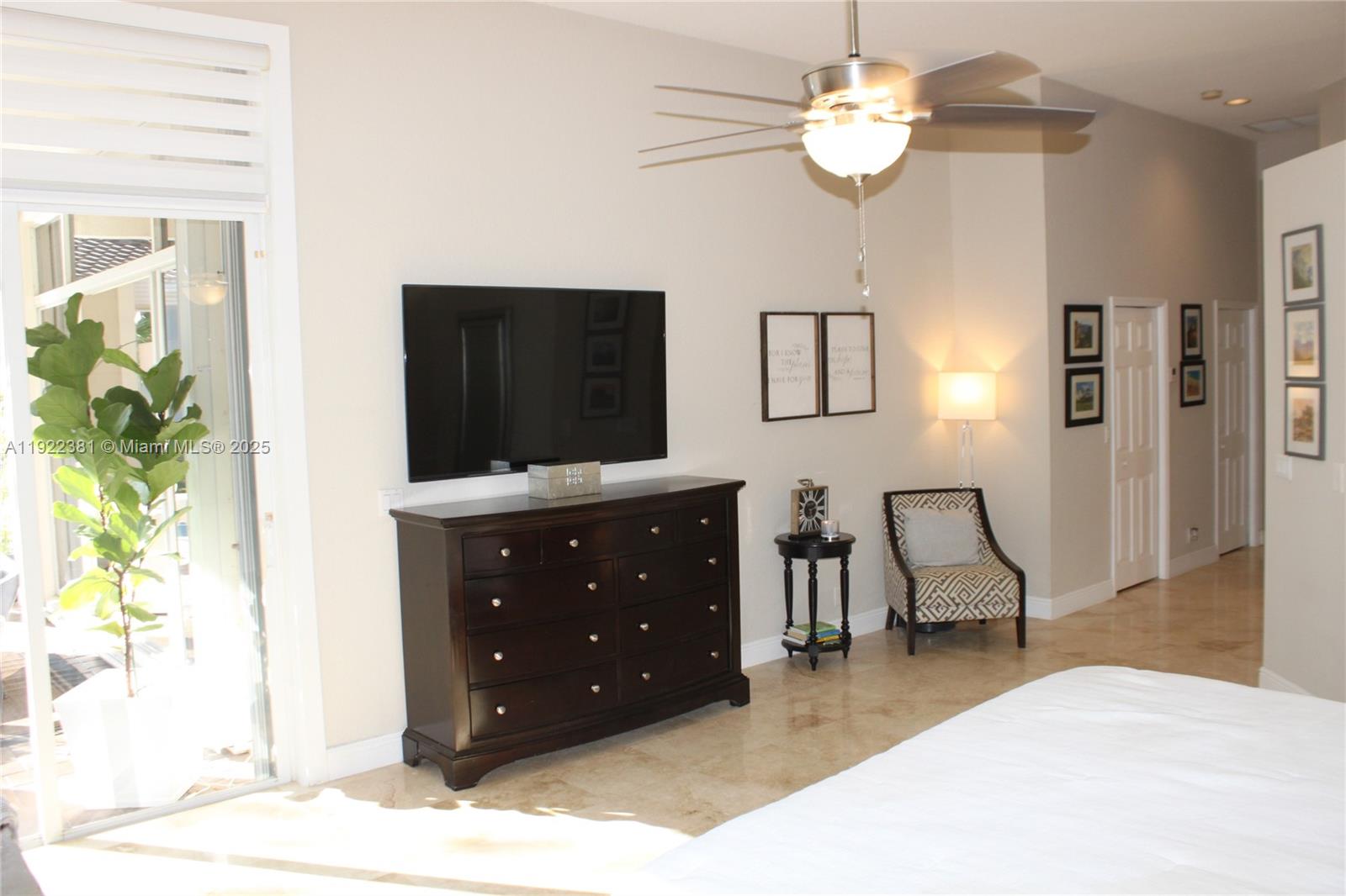 2524 Bay Pointe Ct #2524 Weston, FL 33327