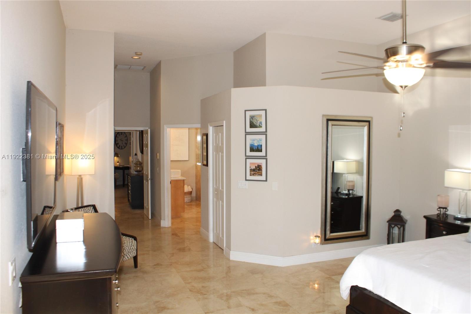 2524 Bay Pointe Ct #2524 Weston, FL 33327