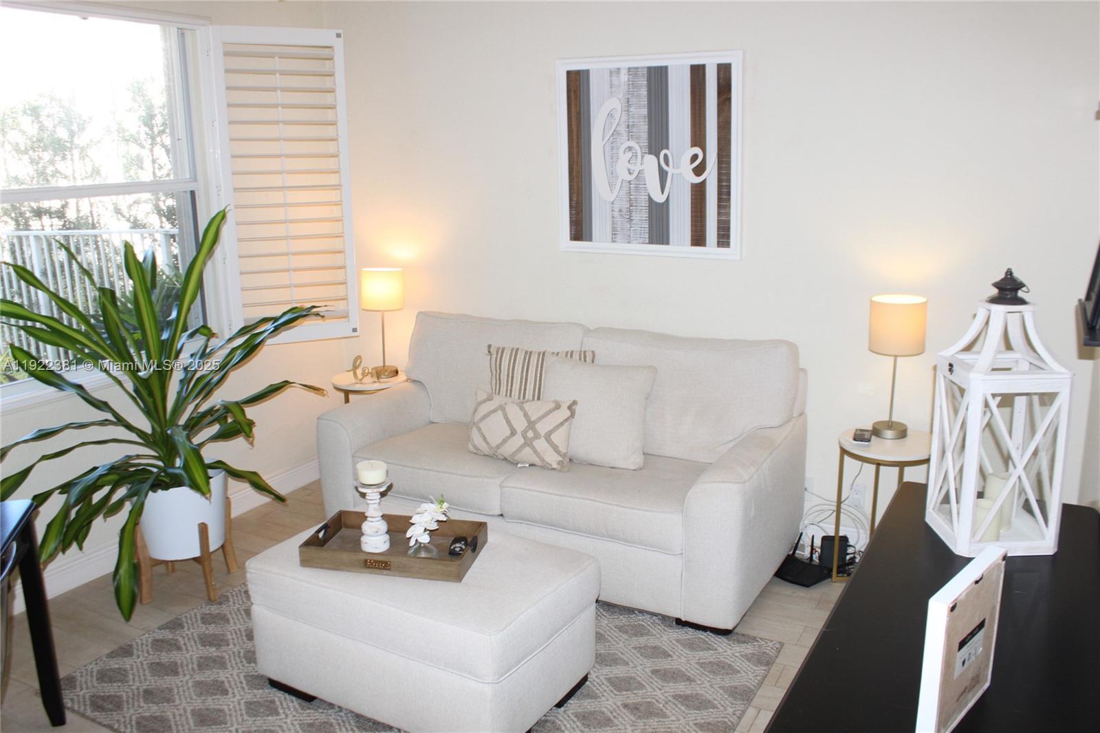 2524 Bay Pointe Ct #2524 Weston, FL 33327