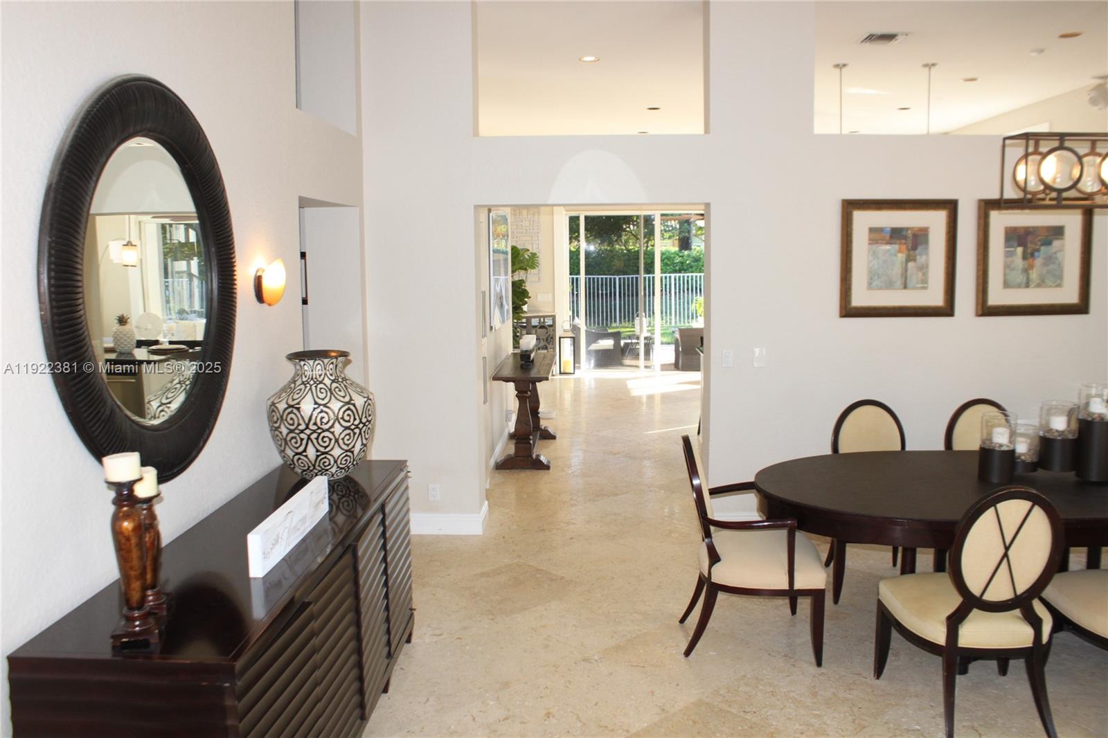 2524 Bay Pointe Ct #2524 Weston, FL 33327