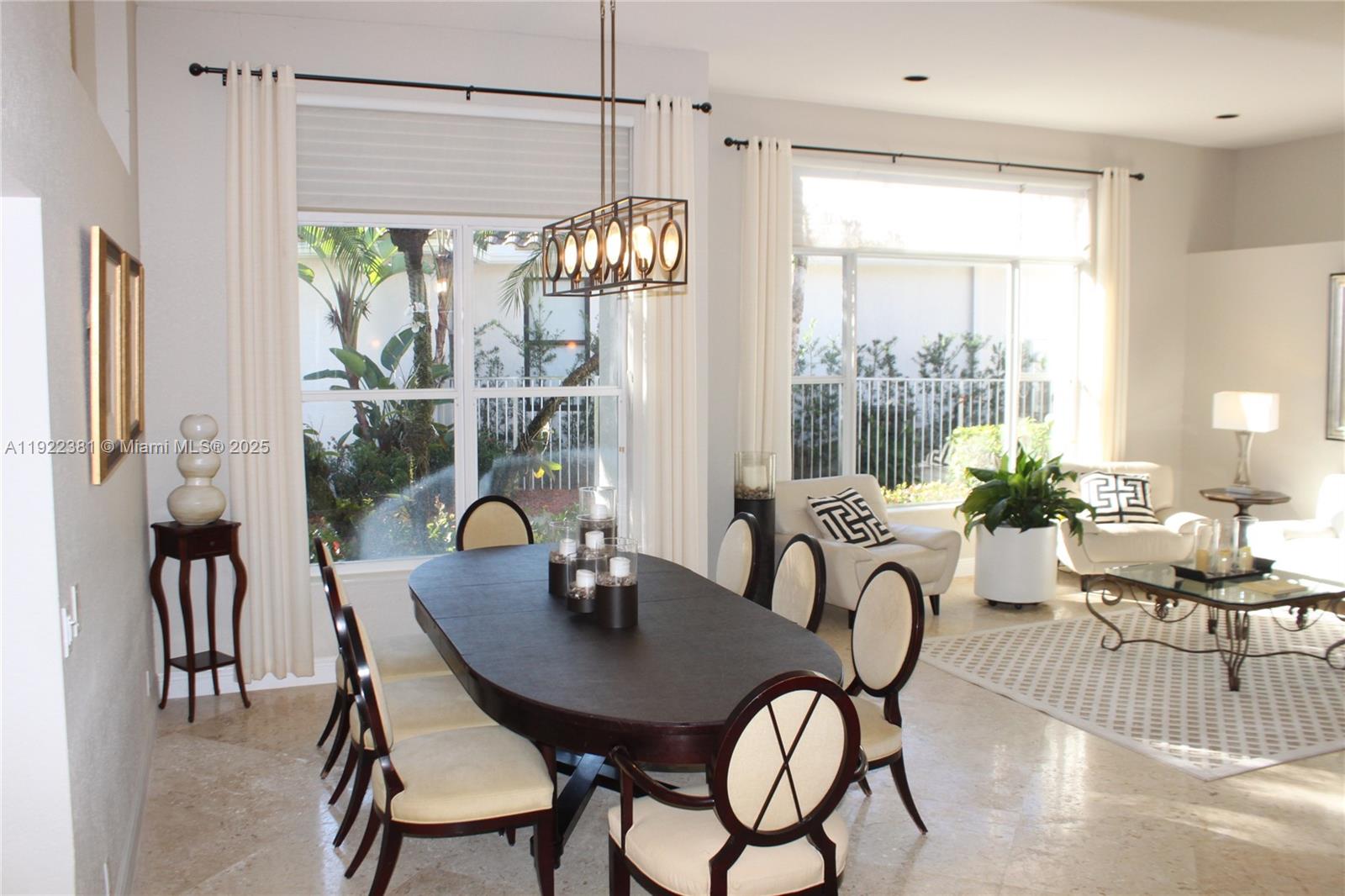 2524 Bay Pointe Ct #2524 Weston, FL 33327