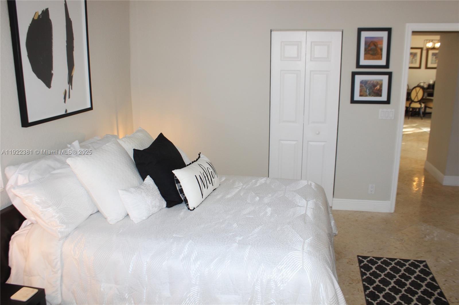 2524 Bay Pointe Ct #2524 Weston, FL 33327