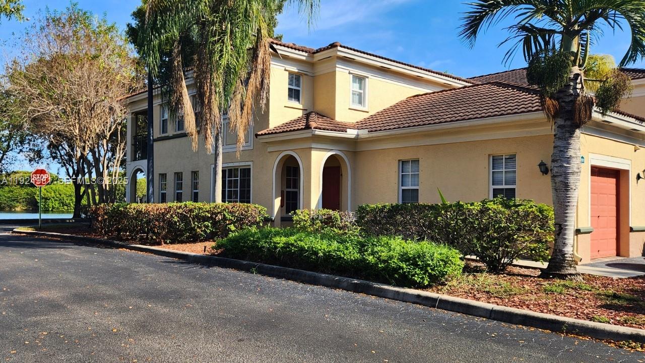 2557 Centergate Dr #101 Miramar, FL 33025