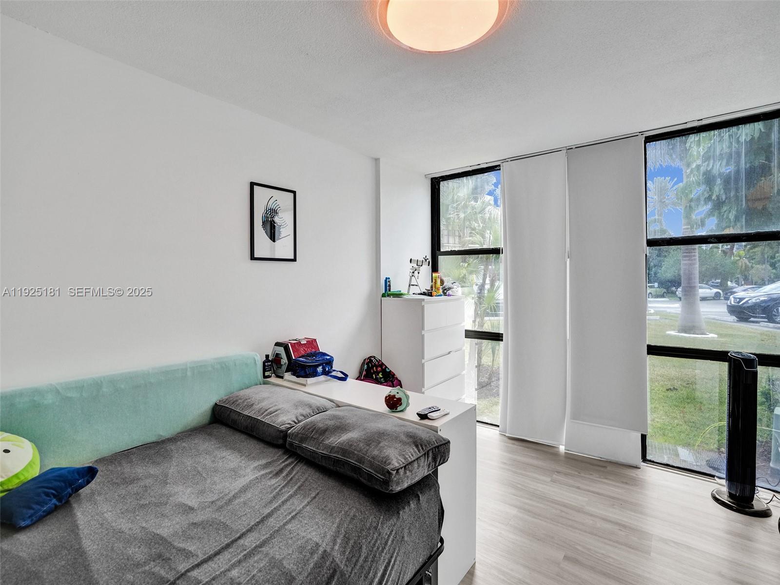 800 Parkview Dr #131 Hallandale Beach, FL 33009