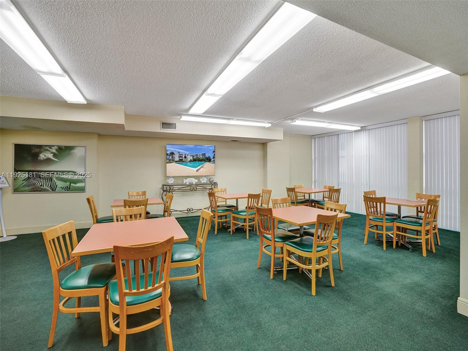 800 Parkview Dr #131 Hallandale Beach, FL 33009