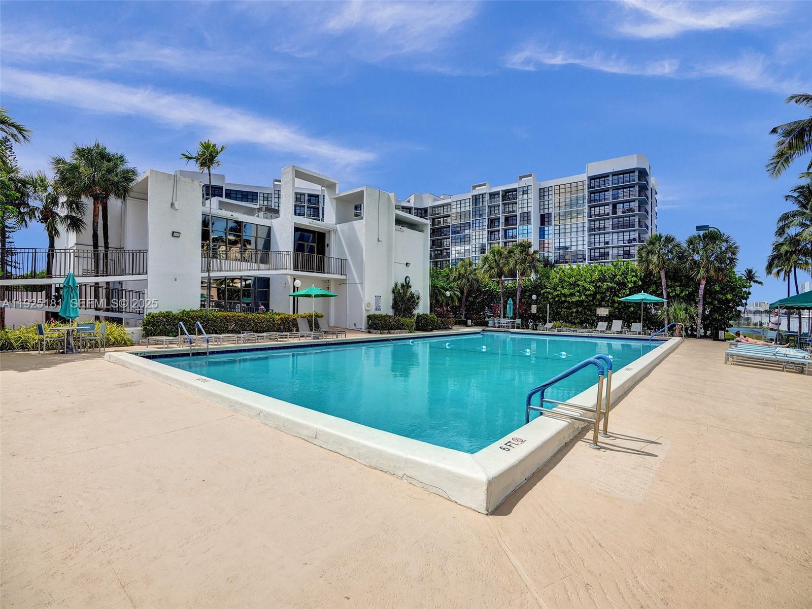 800 Parkview Dr #131 Hallandale Beach, FL 33009