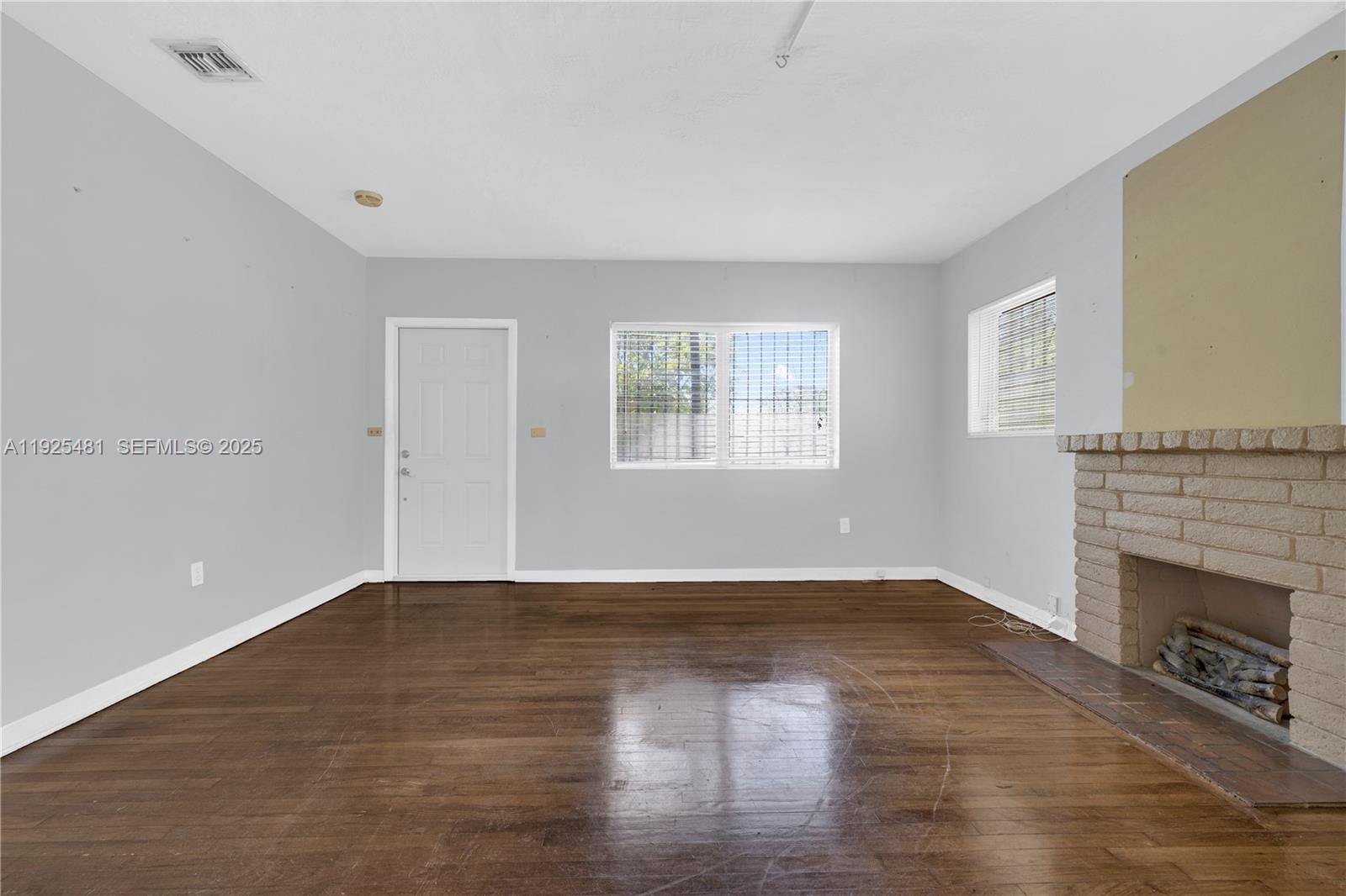 411 NW 53rd Ave Miami, FL 33126