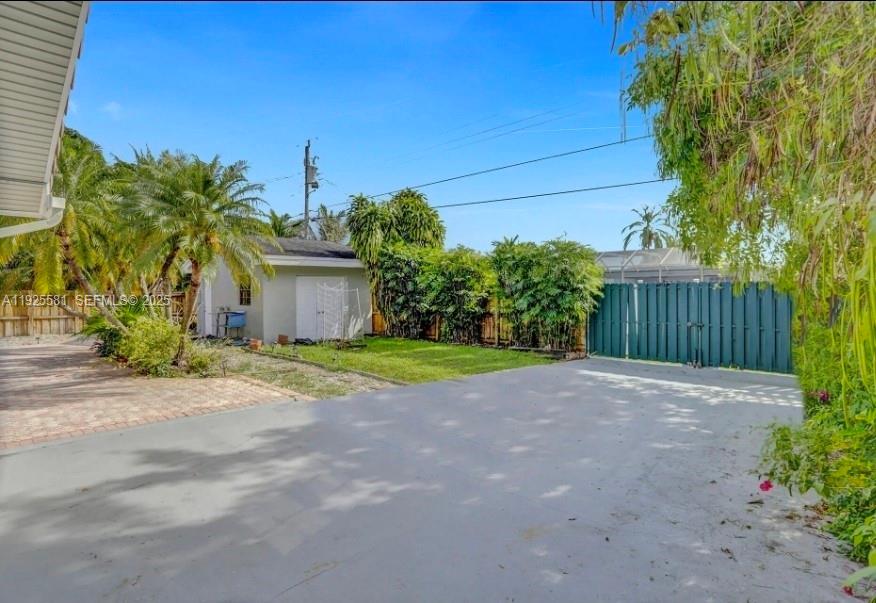 5500 Buchanan St Hollywood, FL 33021