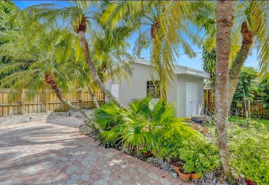 5500 Buchanan St Hollywood, FL 33021