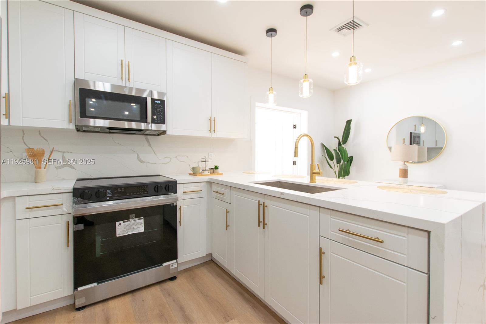 6210 Kimberly Blvd North Lauderdale, FL 33068