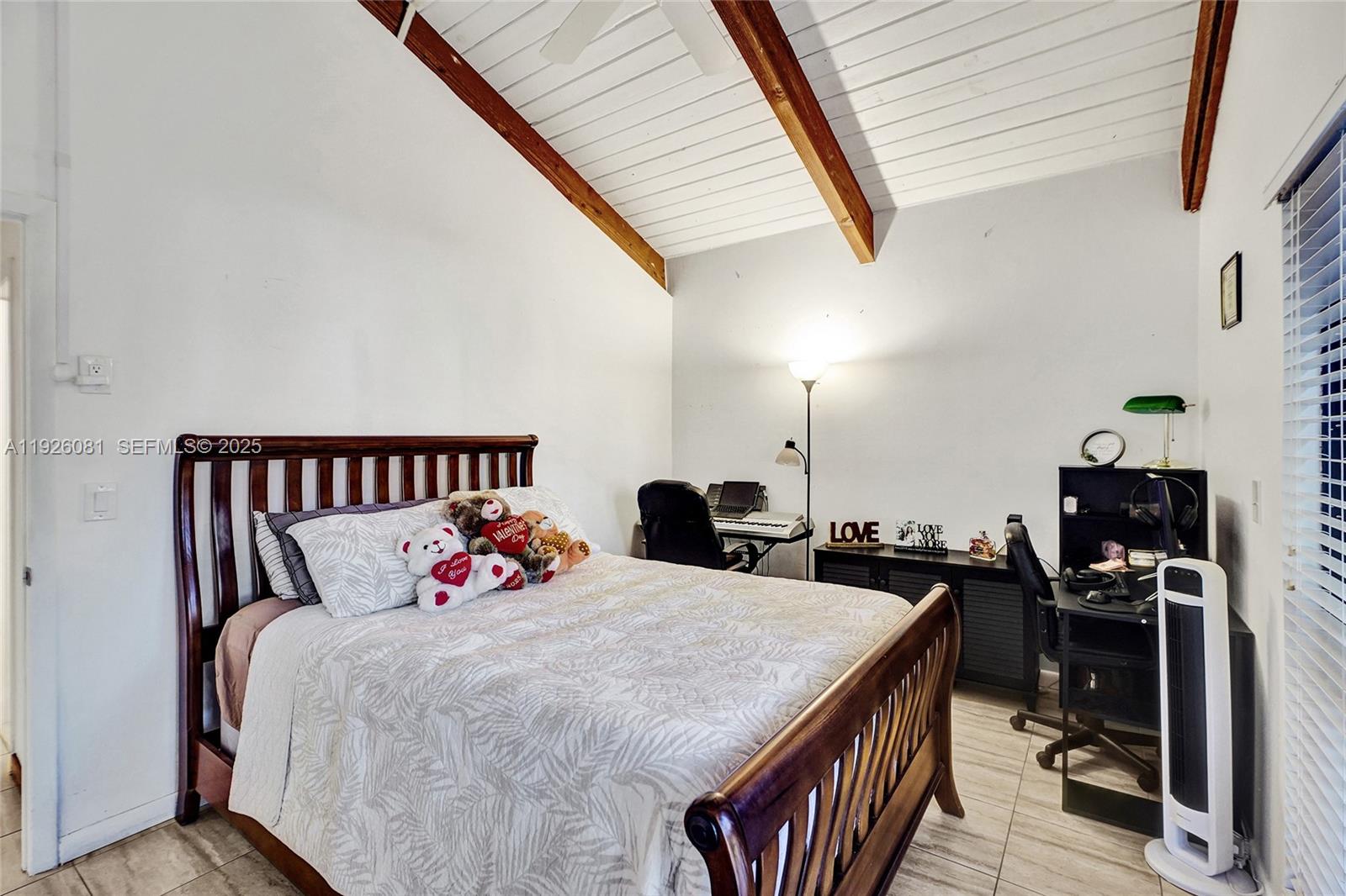 531 Leslie Dr Hallandale Beach, FL 33009