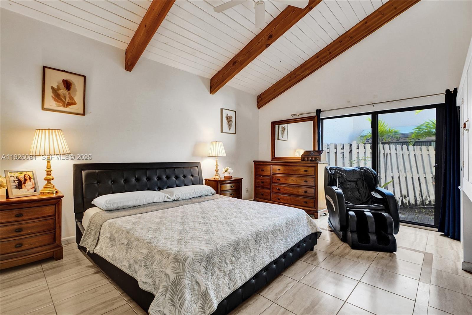 531 Leslie Dr Hallandale Beach, FL 33009