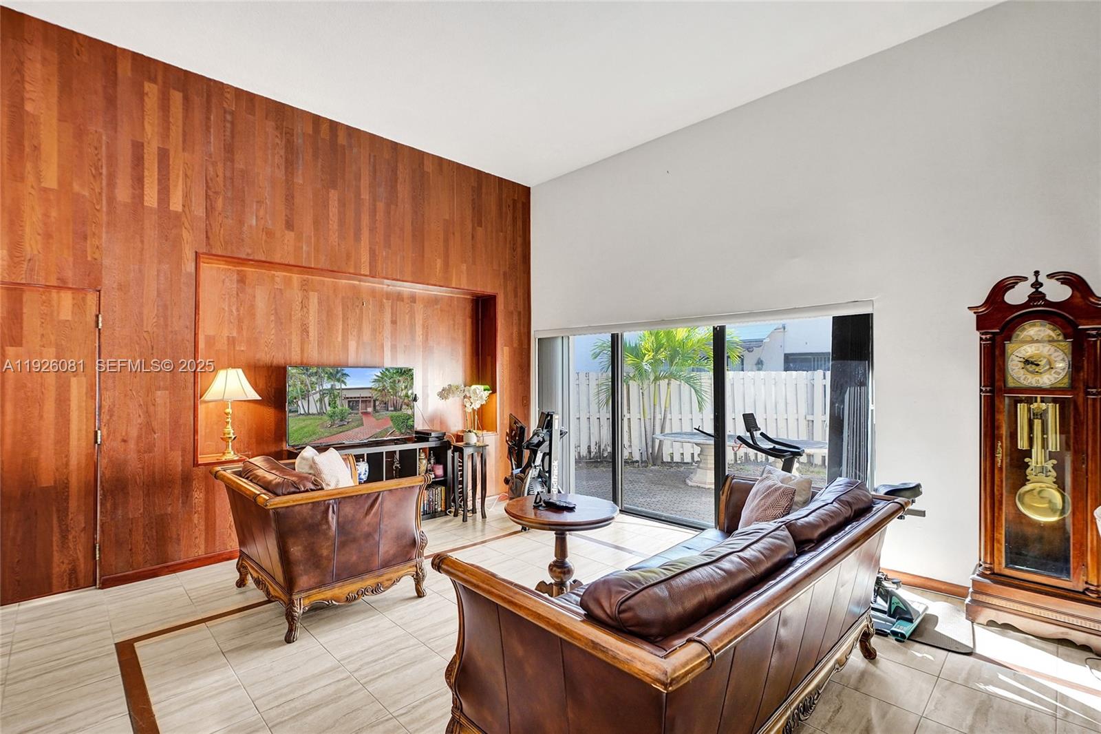 531 Leslie Dr Hallandale Beach, FL 33009