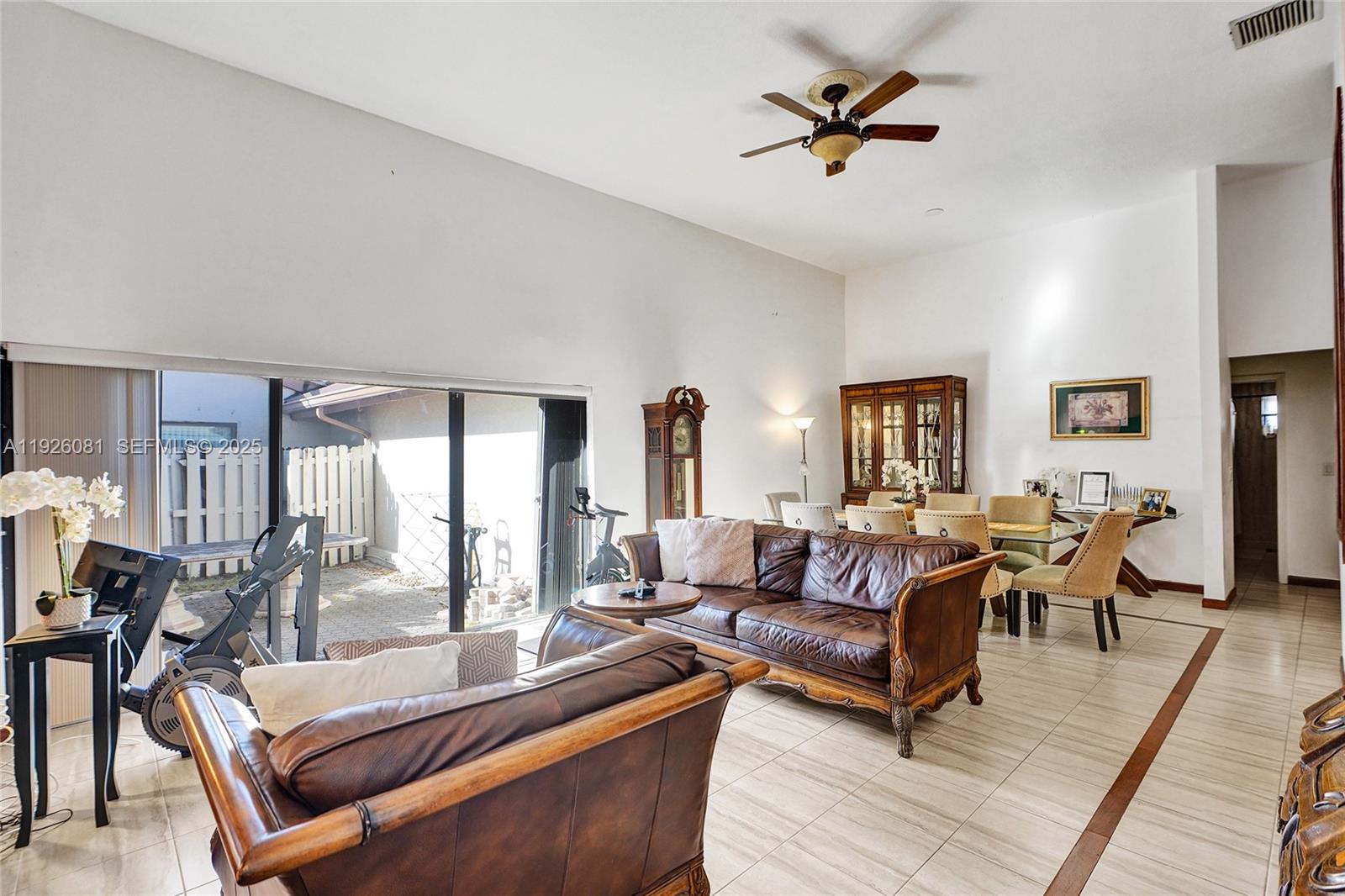 531 Leslie Dr Hallandale Beach, FL 33009