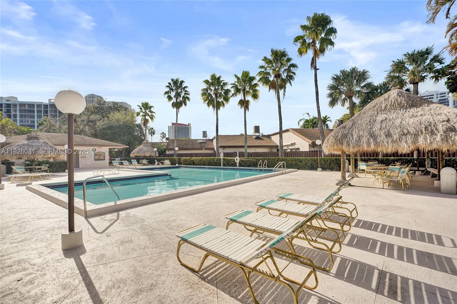 531 Leslie Dr Hallandale Beach, FL 33009