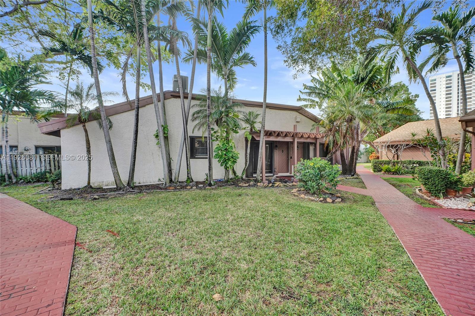 531 Leslie Dr Hallandale Beach, FL 33009