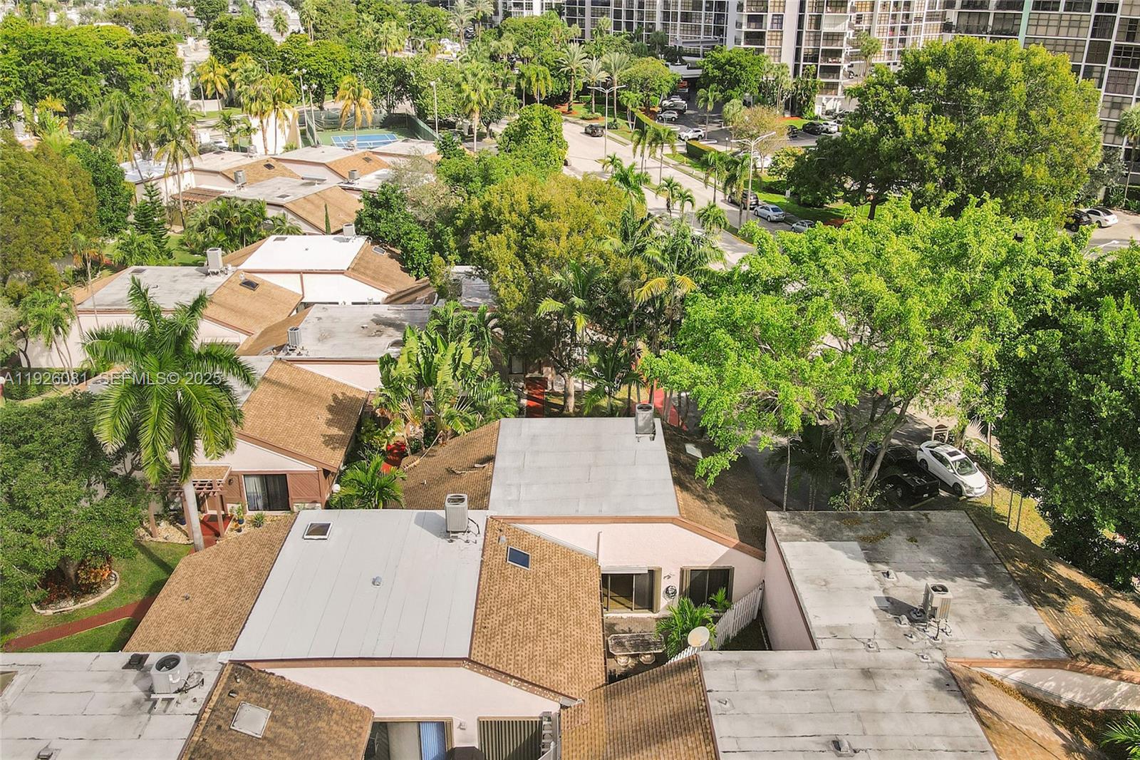 531 Leslie Dr Hallandale Beach, FL 33009