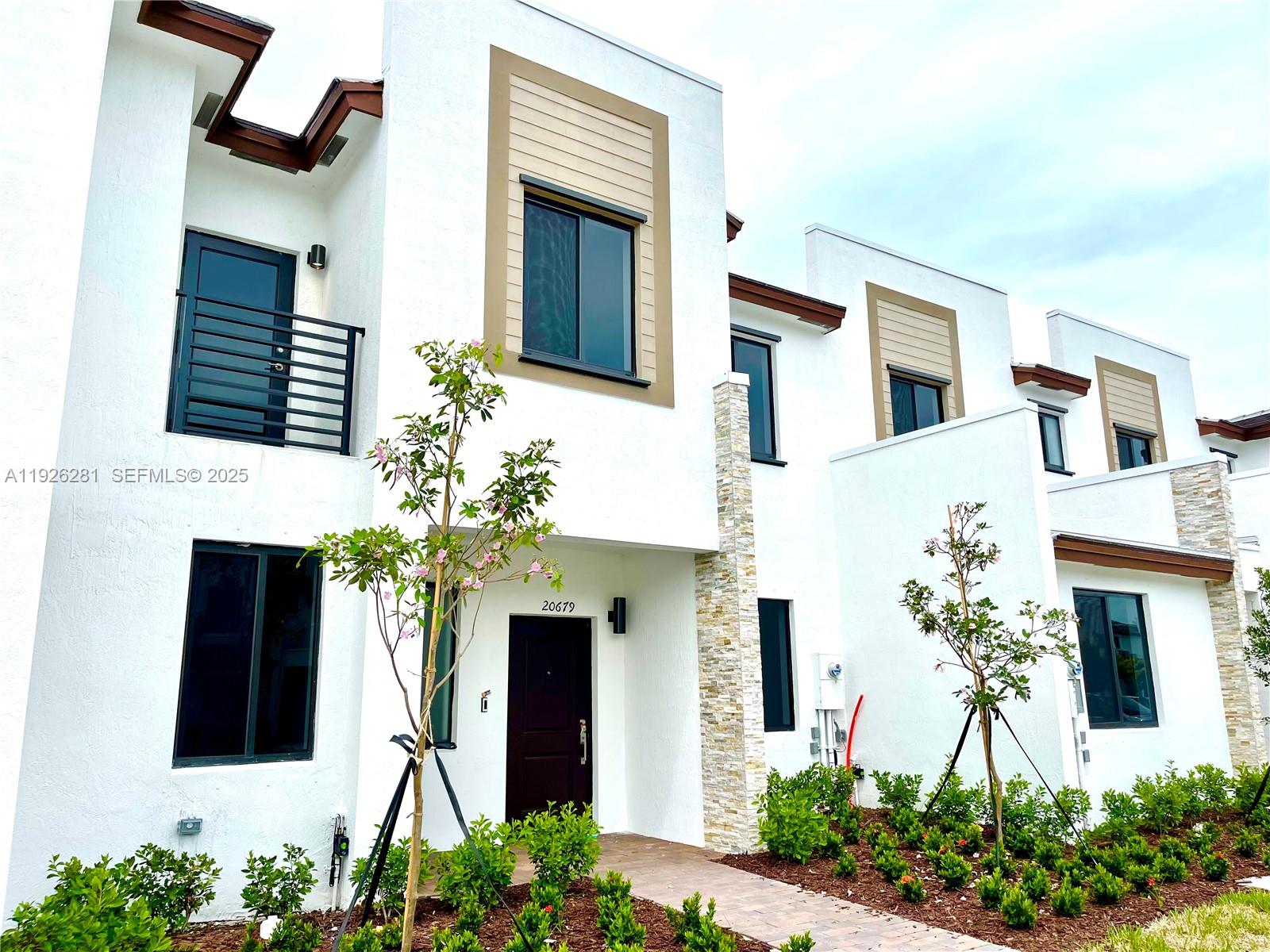 20679 NE 7th Pl