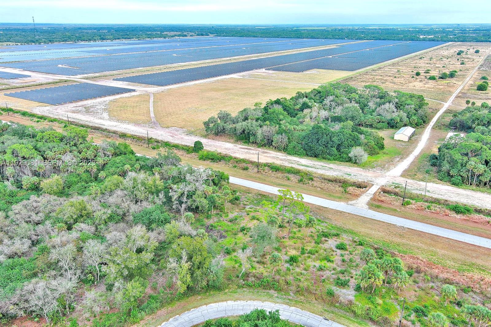 171 Carousel Ave La Belle, FL 33935