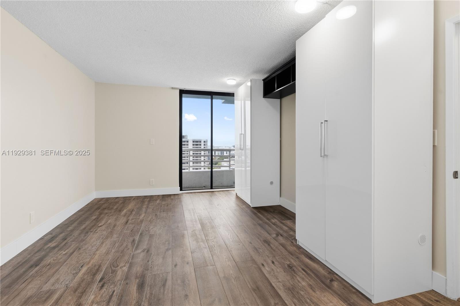 3300 NE 192nd St #LP06 Aventura, FL 33180