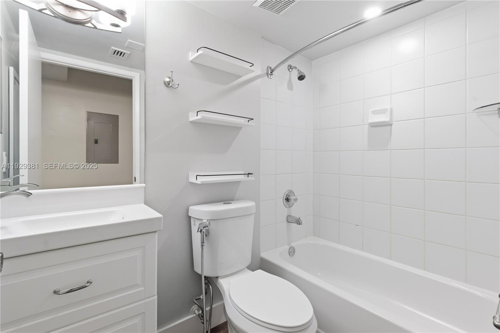 3300 NE 192nd St #LP06 Aventura, FL 33180