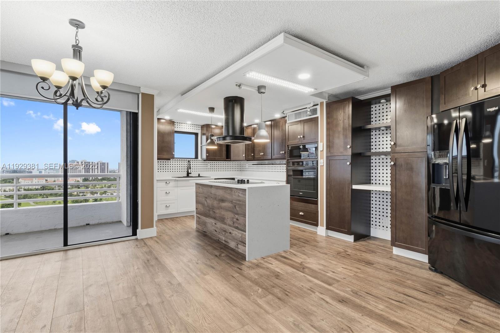 3300 NE 192nd St #LP06 Aventura, FL 33180