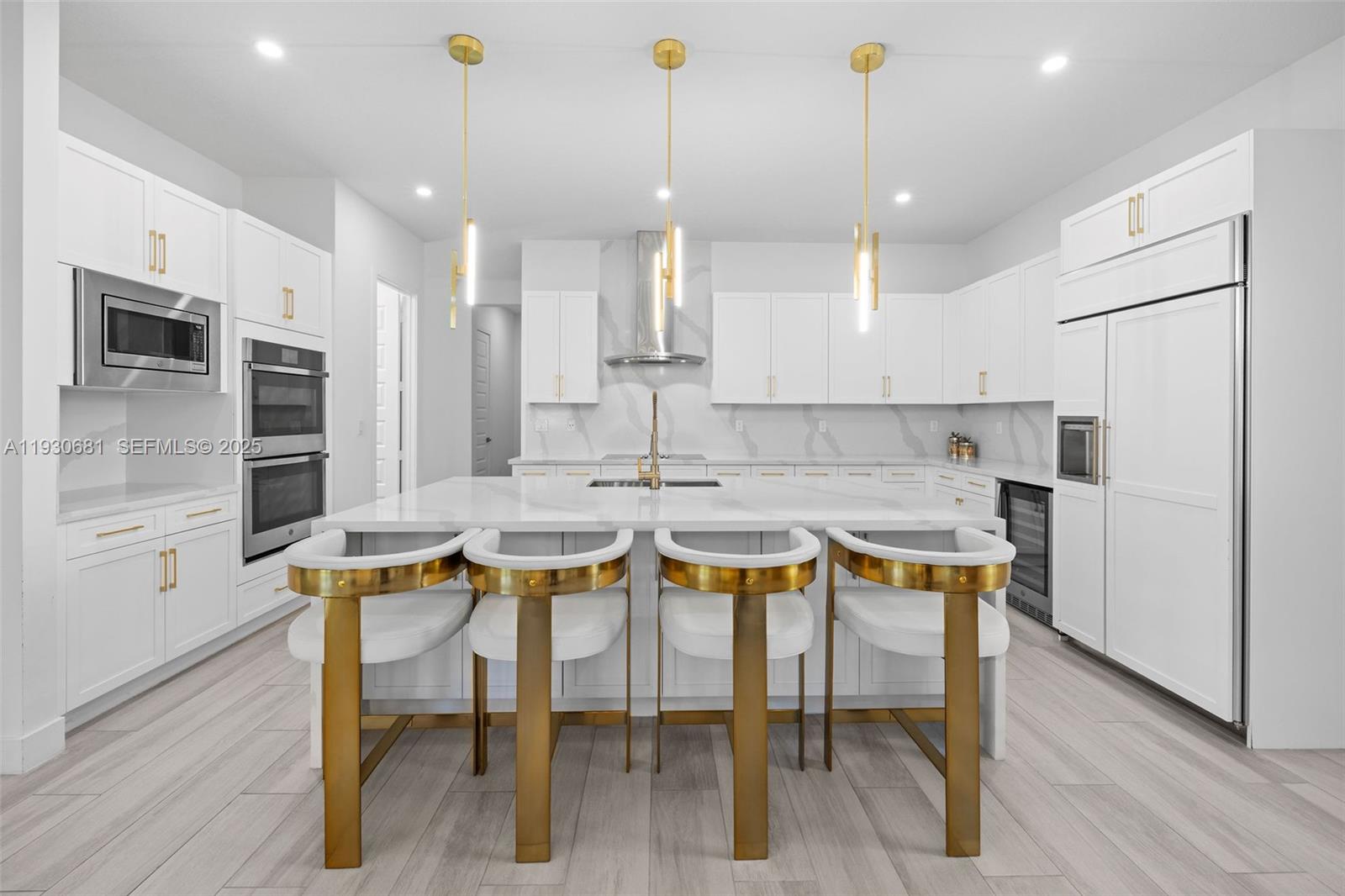 11035 N Sierra Rnch Dr Davie, FL 33324