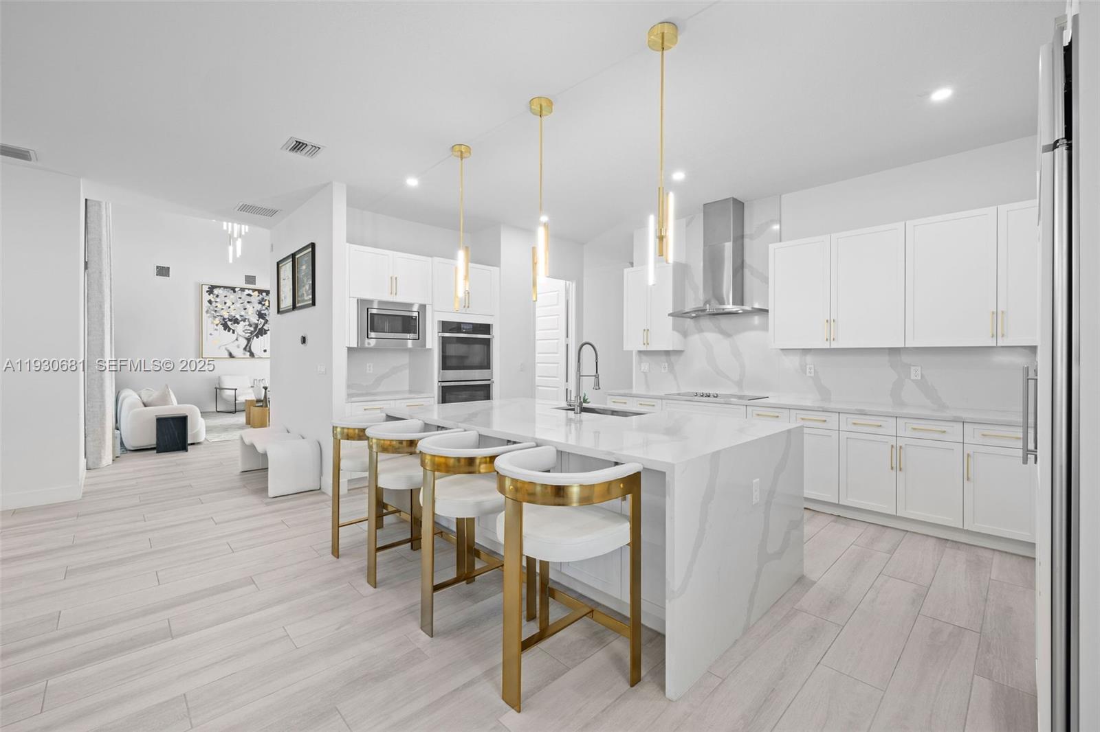 11035 N Sierra Rnch Dr Davie, FL 33324