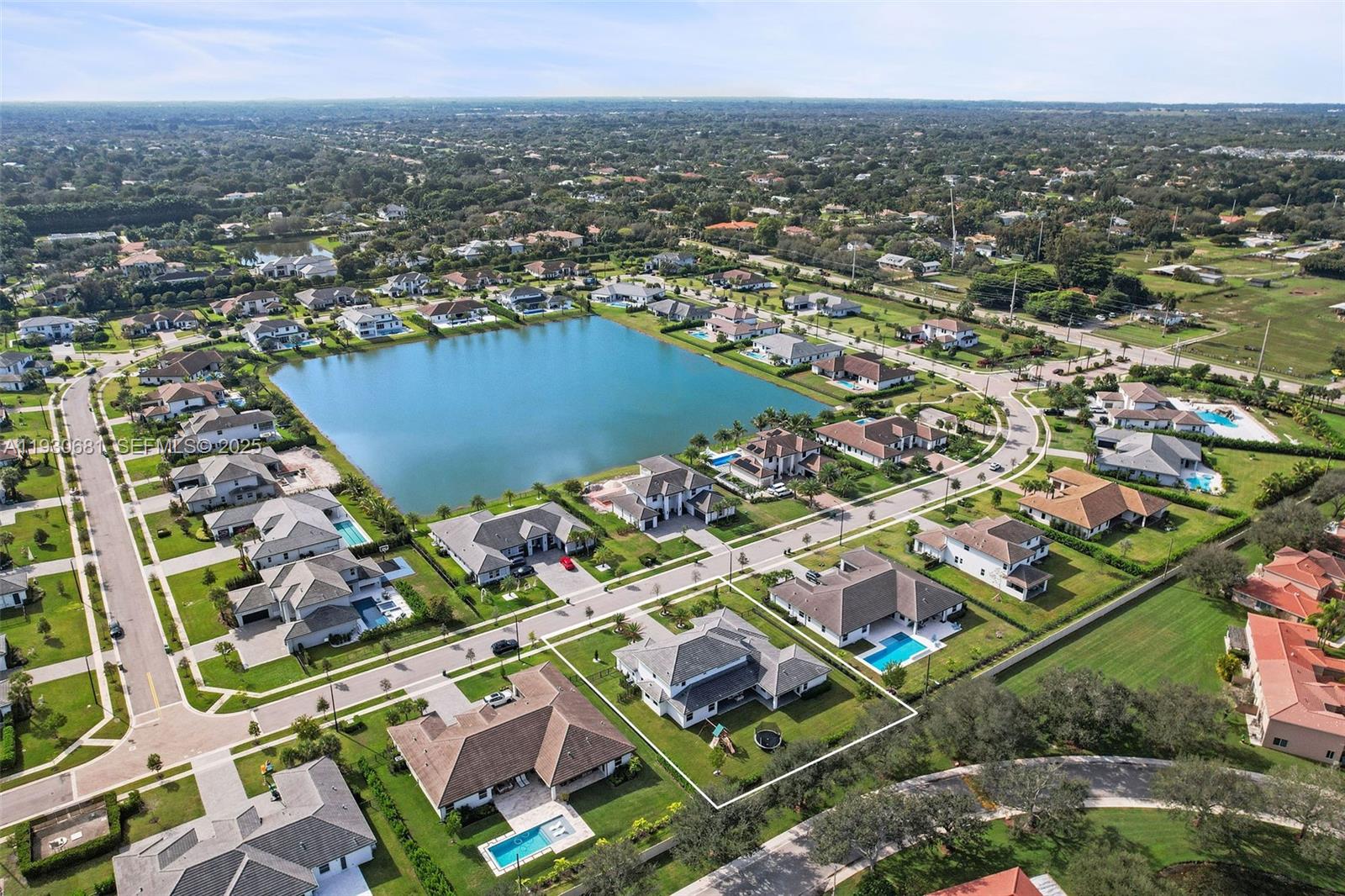 11035 N Sierra Rnch Dr Davie, FL 33324