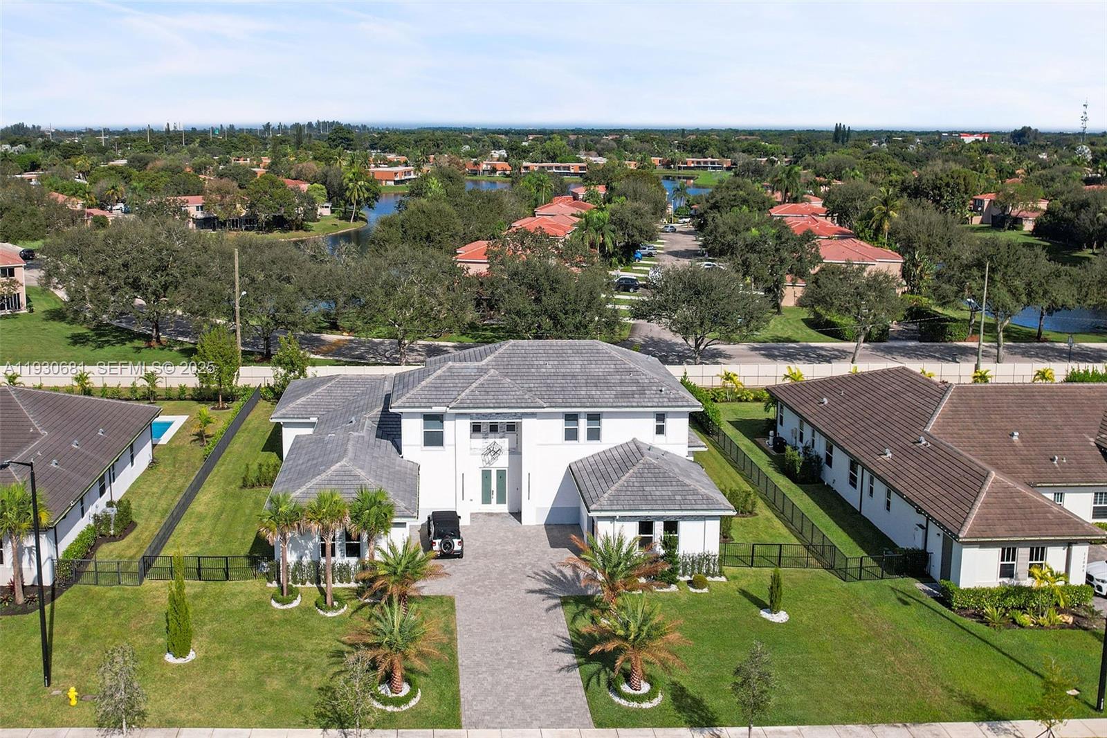 11035 N Sierra Rnch Dr Davie, FL 33324