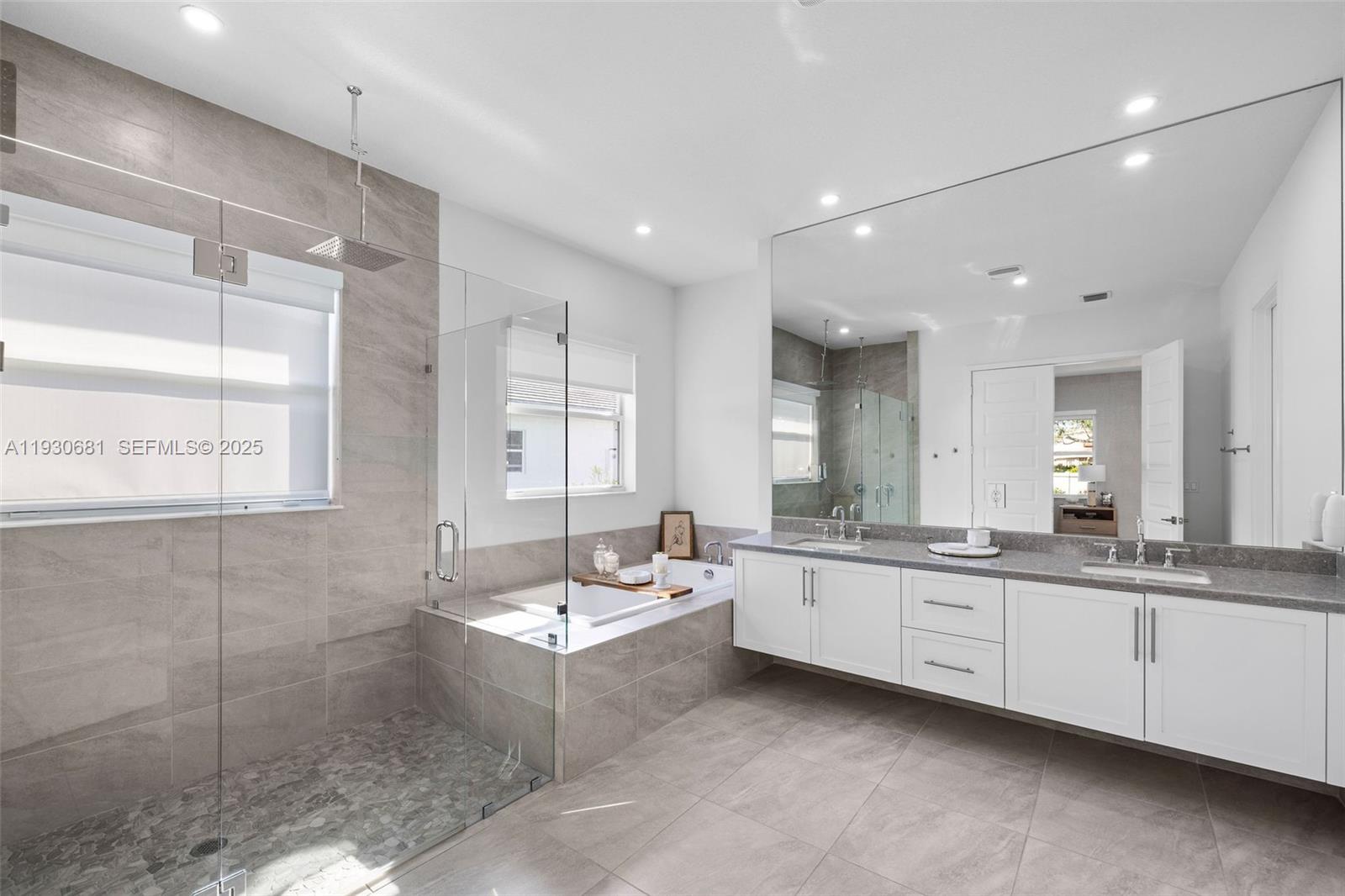 11035 N Sierra Rnch Dr Davie, FL 33324