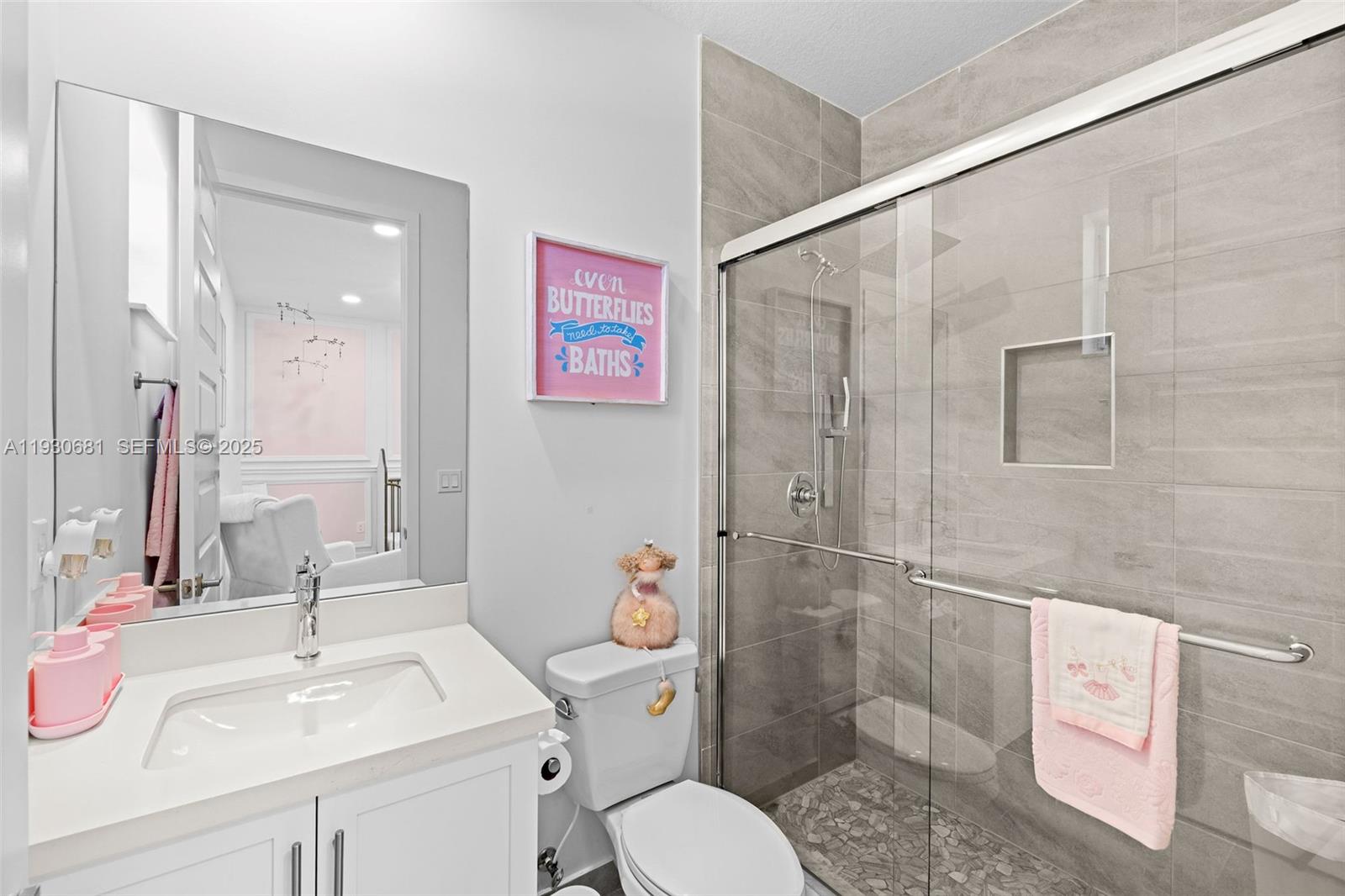 11035 N Sierra Rnch Dr Davie, FL 33324