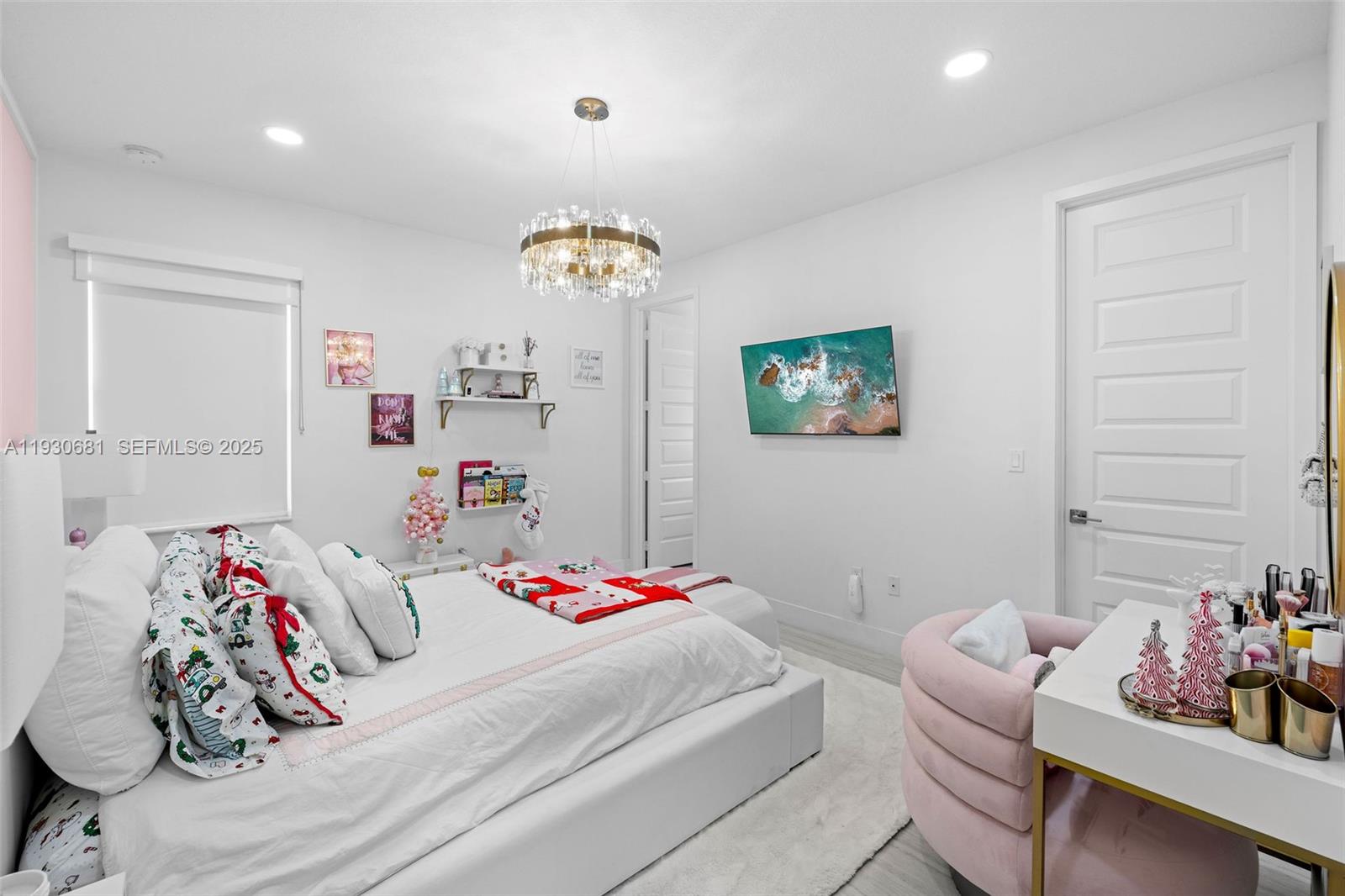 11035 N Sierra Rnch Dr Davie, FL 33324