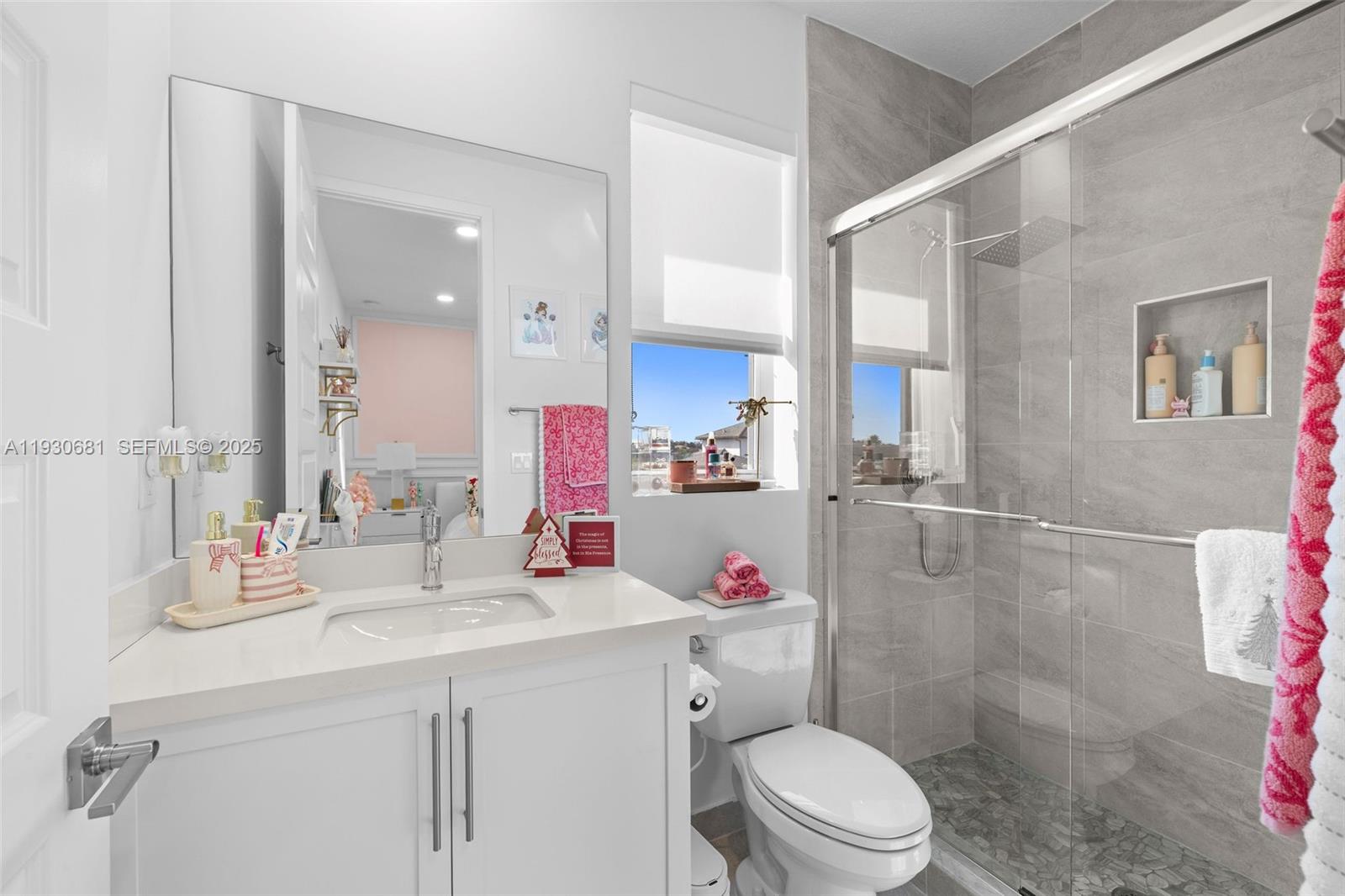 11035 N Sierra Rnch Dr Davie, FL 33324