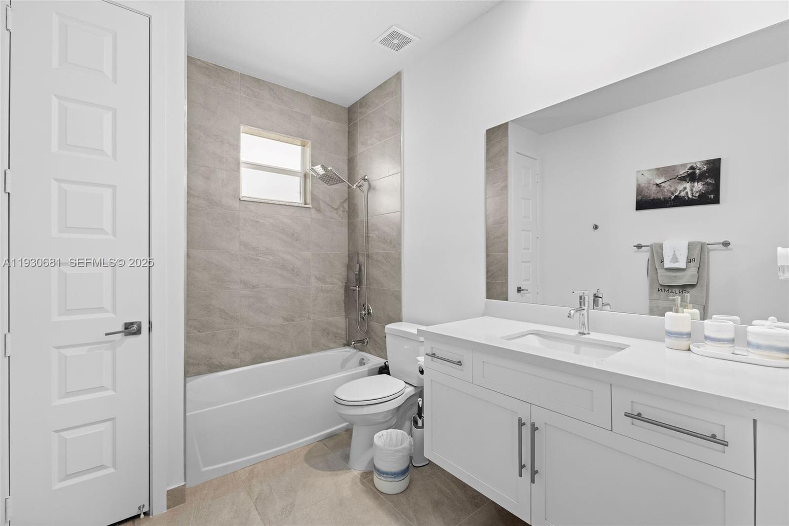 11035 N Sierra Rnch Dr Davie, FL 33324