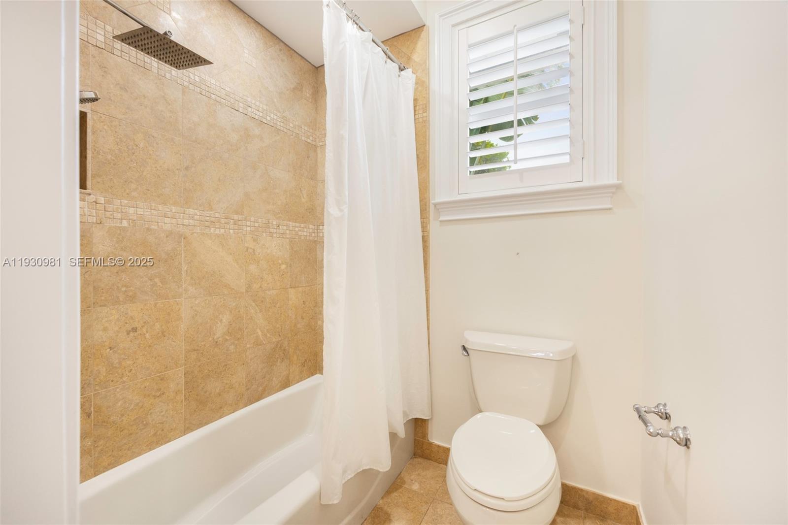 4065 Battersea Rd Coconut Grove, FL 33133