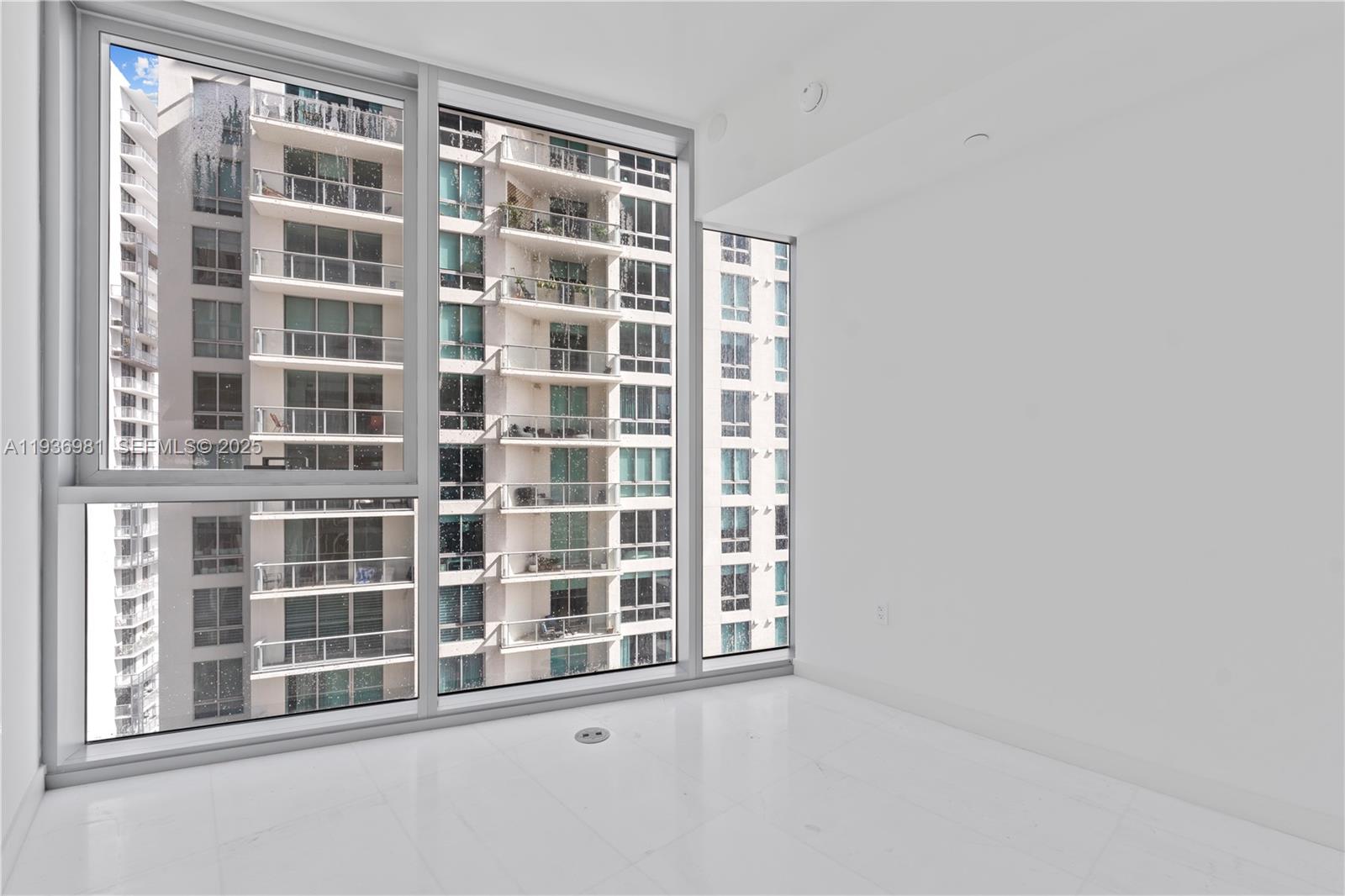 image Aston Martin Residences10