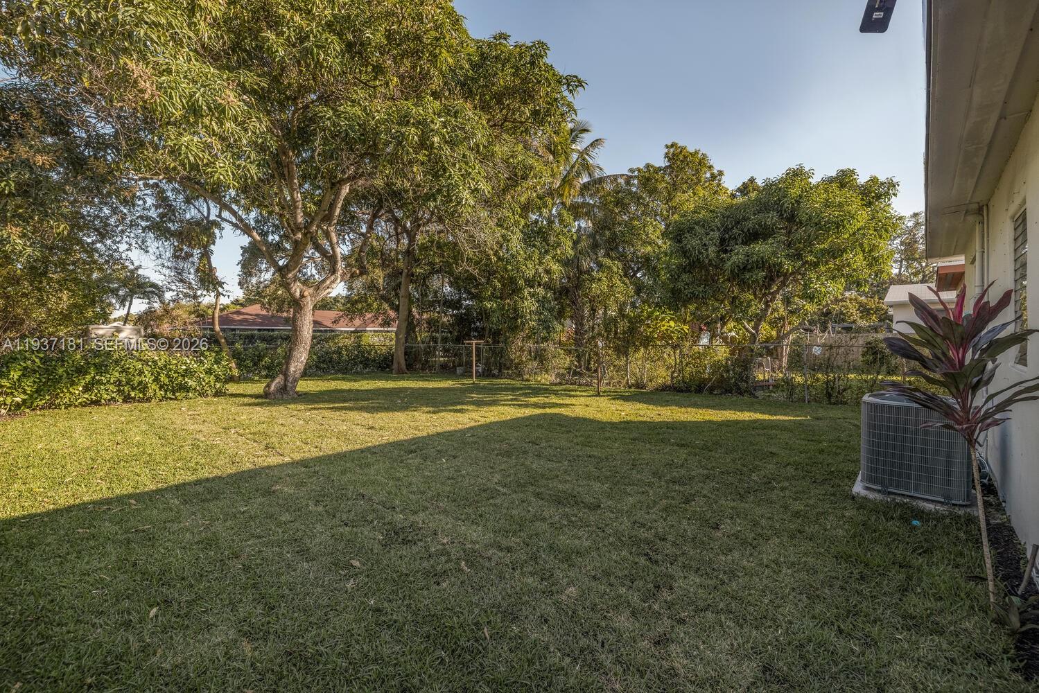 424 NW 53rd St Miami, FL 33127