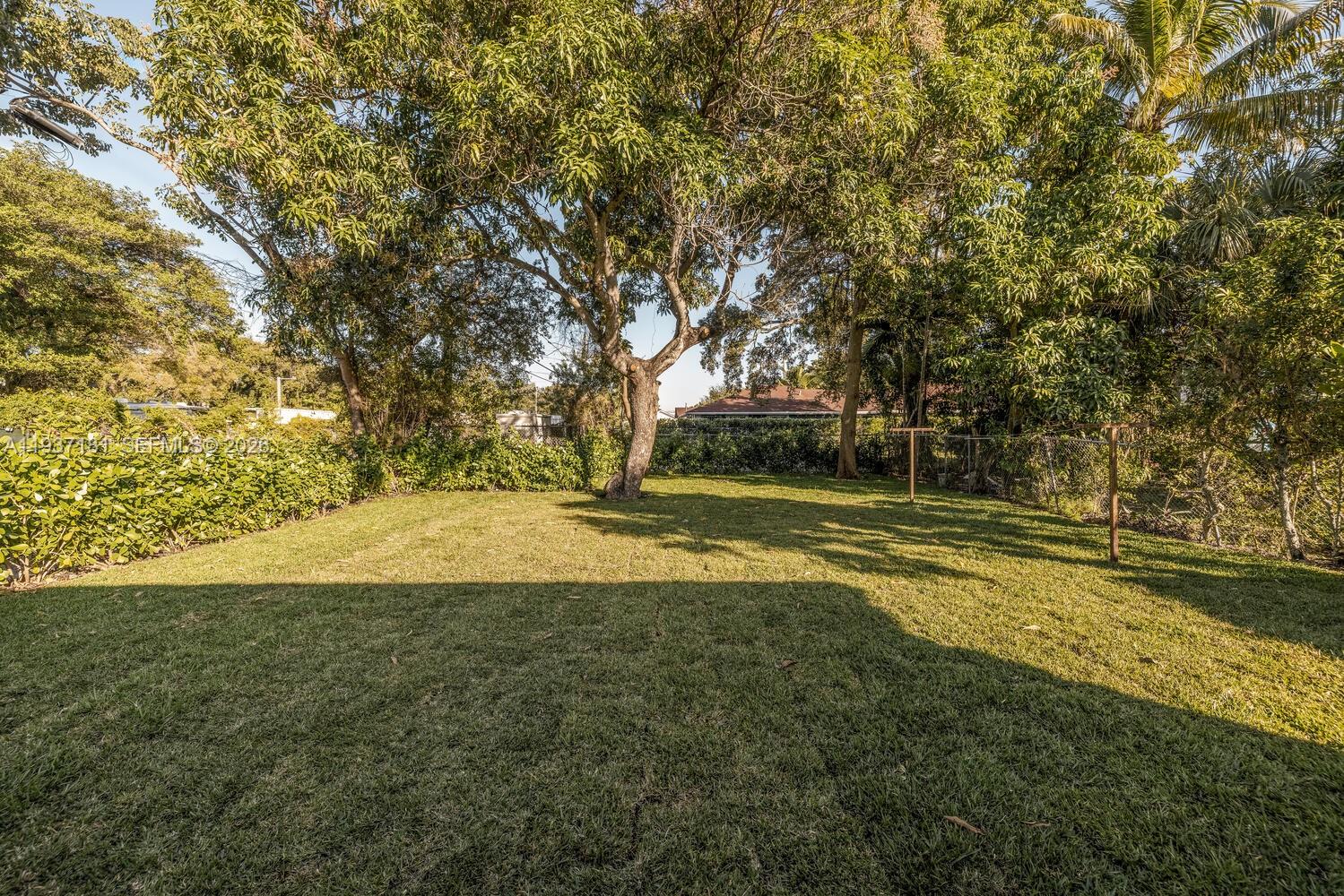 424 NW 53rd St Miami, FL 33127