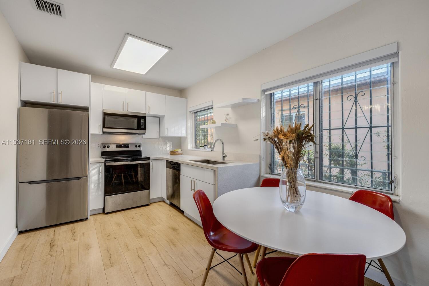 424 NW 53rd St Miami, FL 33127